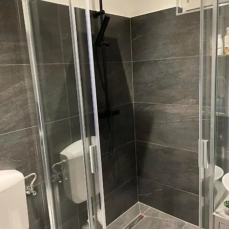 Z Apartmanhaz Lägenhet *