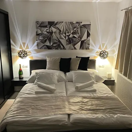Lägenhet Z Apartmanhaz *